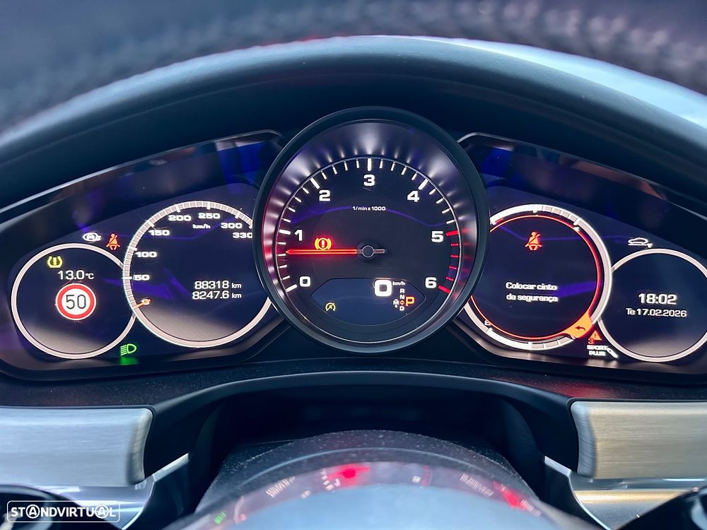 Porsche Panamera 4 S - 23