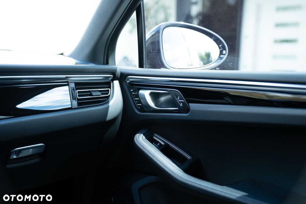 Porsche Macan Standard - 18