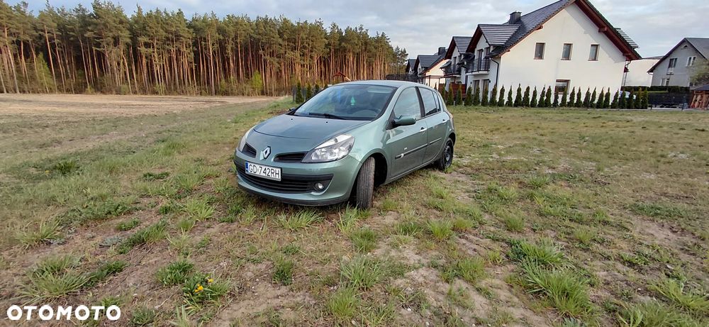 Renault Clio - 2