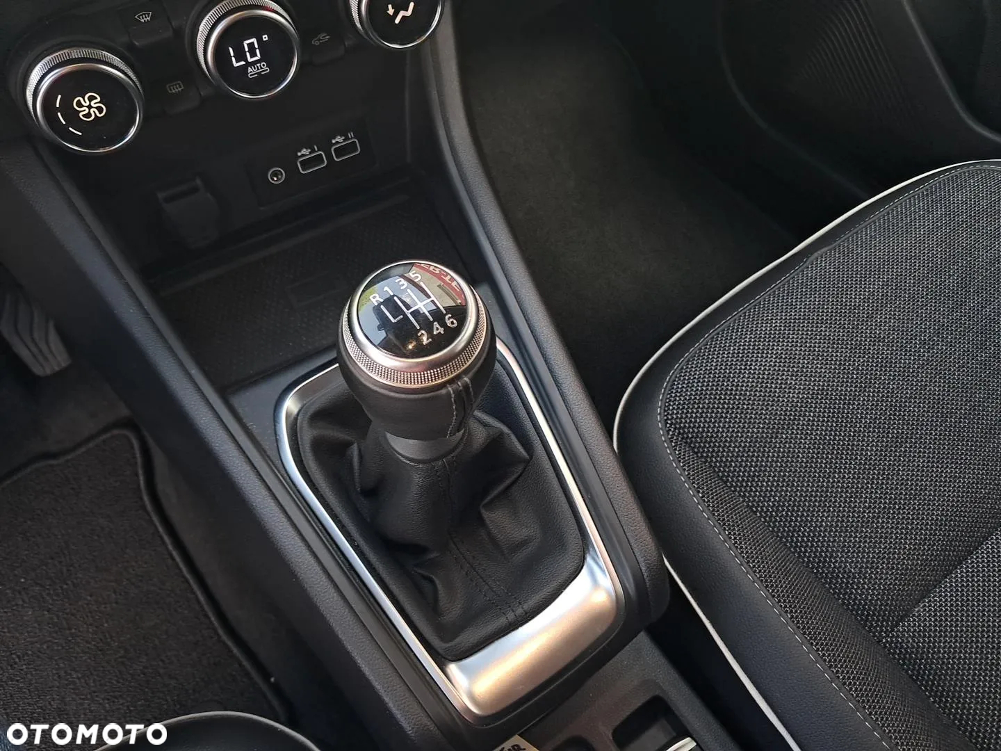 Renault Captur - 15