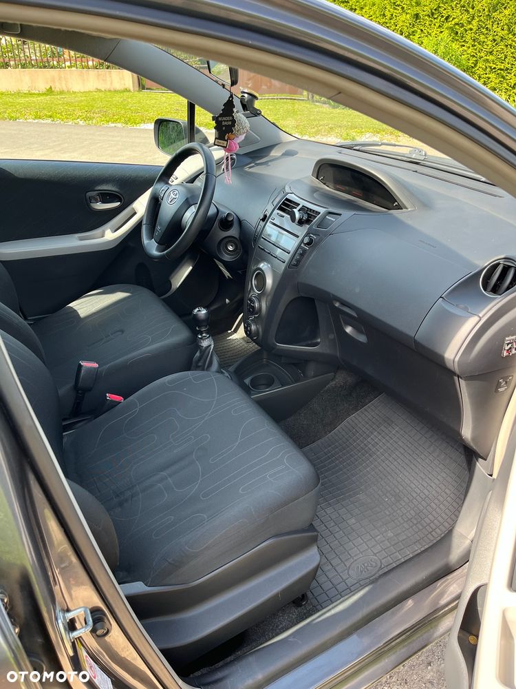 Toyota Yaris 1.33 2010 - 7