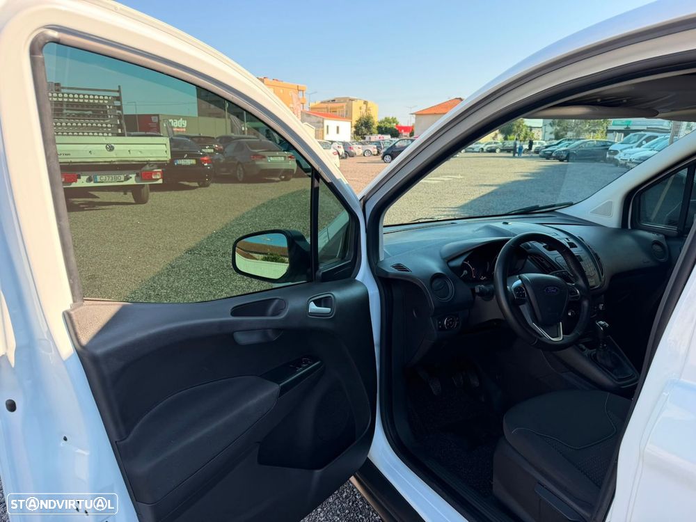 Ford Transit Courier 1.5 TDCi Ambiente - 28