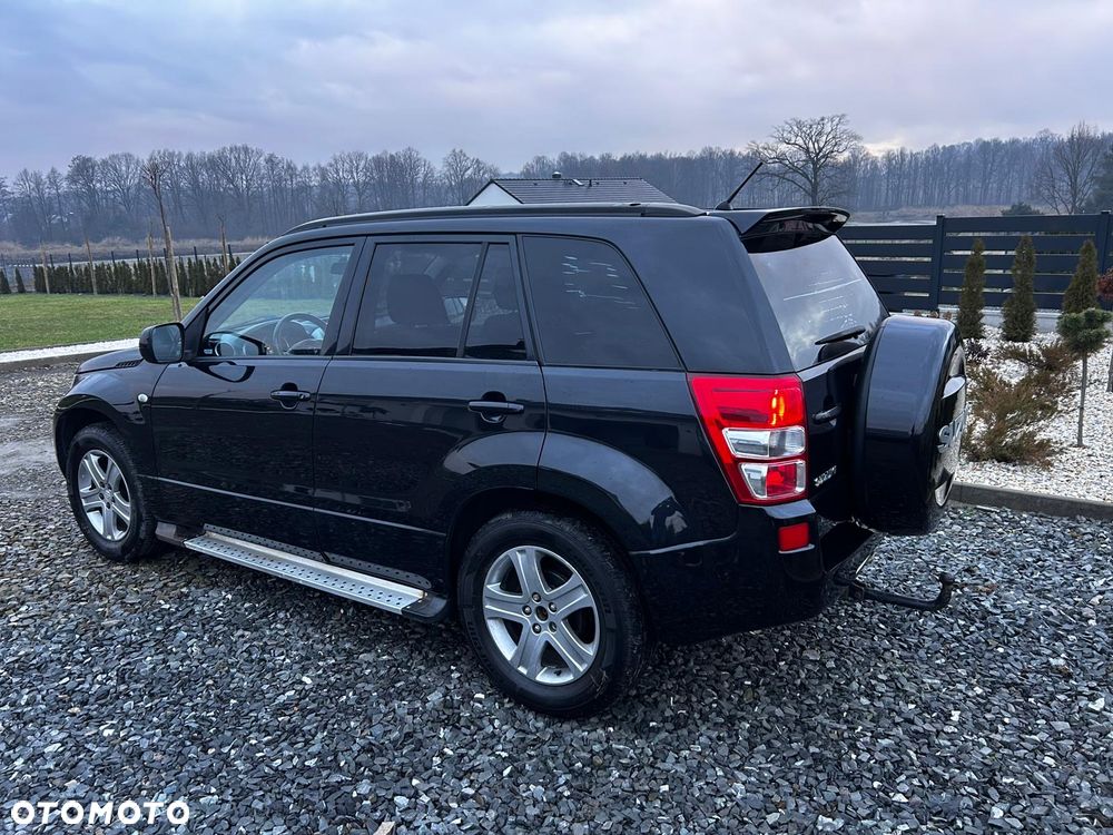 Suzuki Grand Vitara 2.0 Automatik Comfort - 4