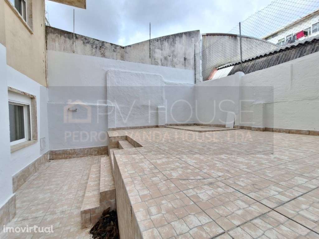 Apartamento T2 Amadora Praça da Igreja nº5 c/v esq - Grande imagem: 2/26