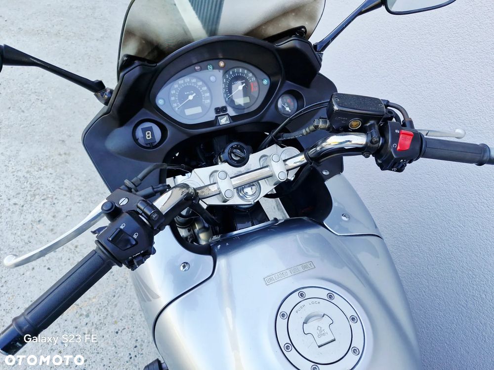 Honda CBF - 22