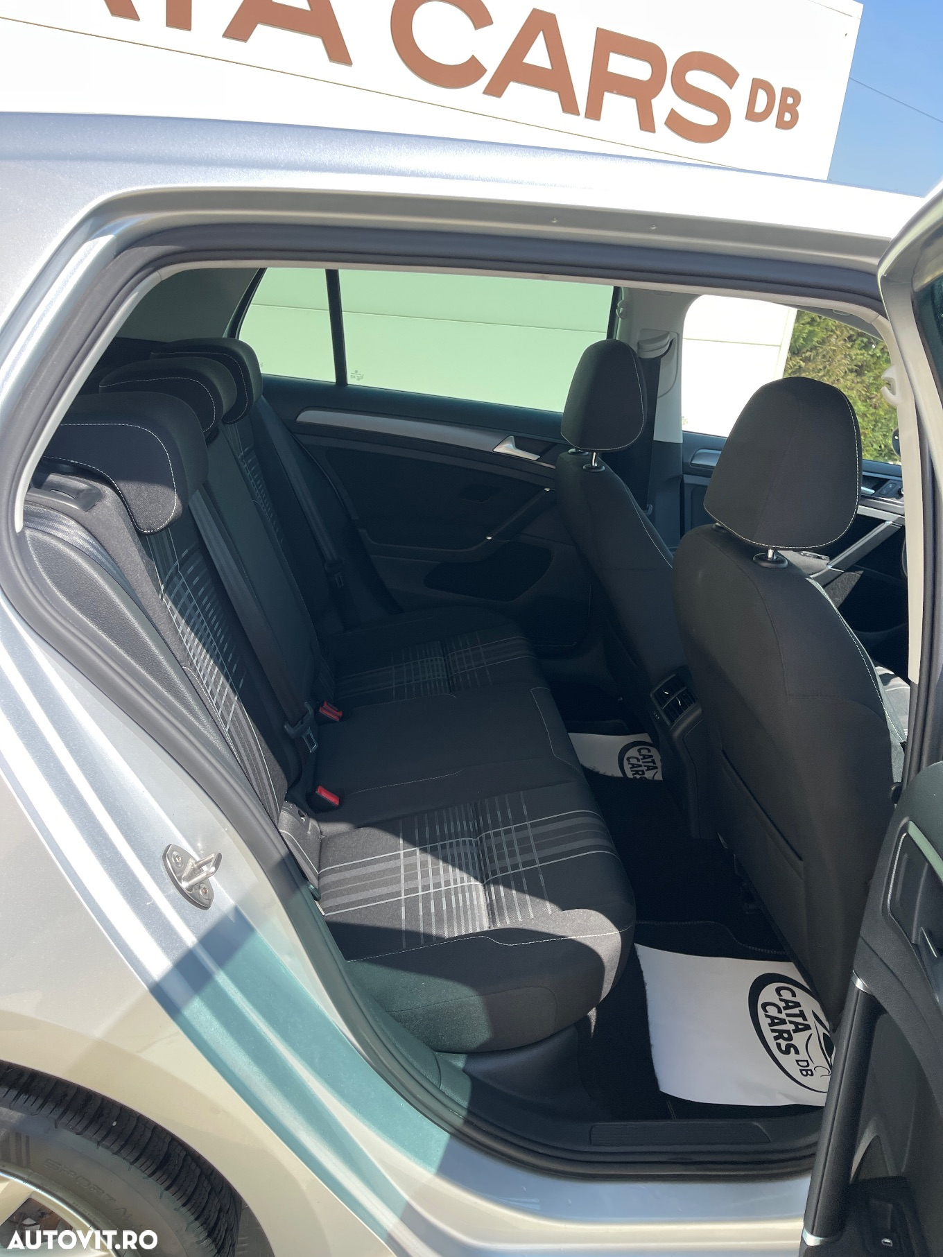Volkswagen Golf 1.2 TSI BlueMotion Technology Lounge - 25