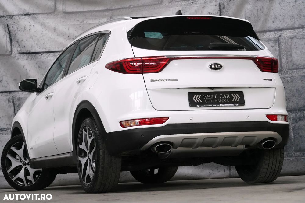 Kia Sportage 2,0 CRDI AWD Aut. GT Line - 4