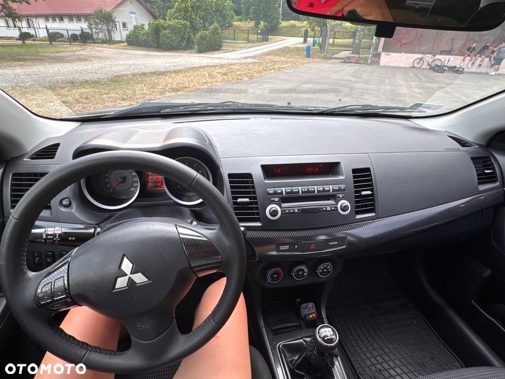 Mitsubishi Lancer 1.5 Invite - 15