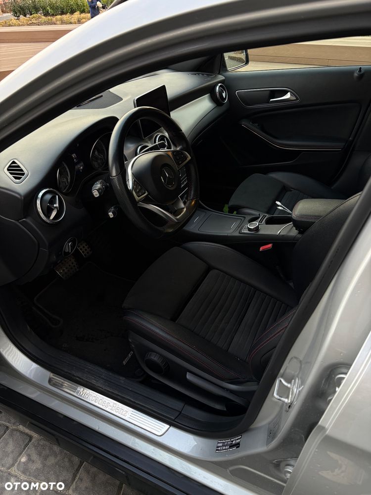 Mercedes-Benz GLA 200 7G-DCT AMG Line - 4