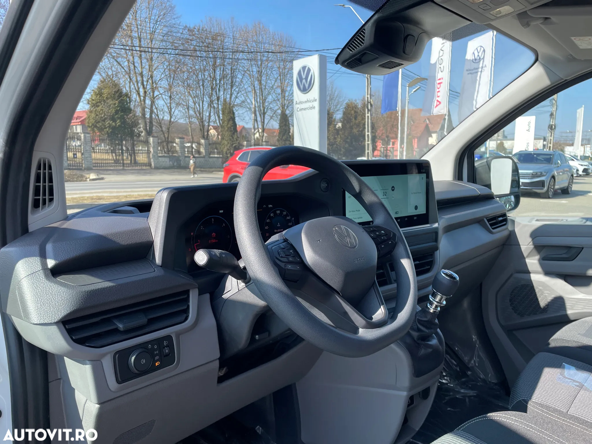 Volkswagen Transporter - 8
