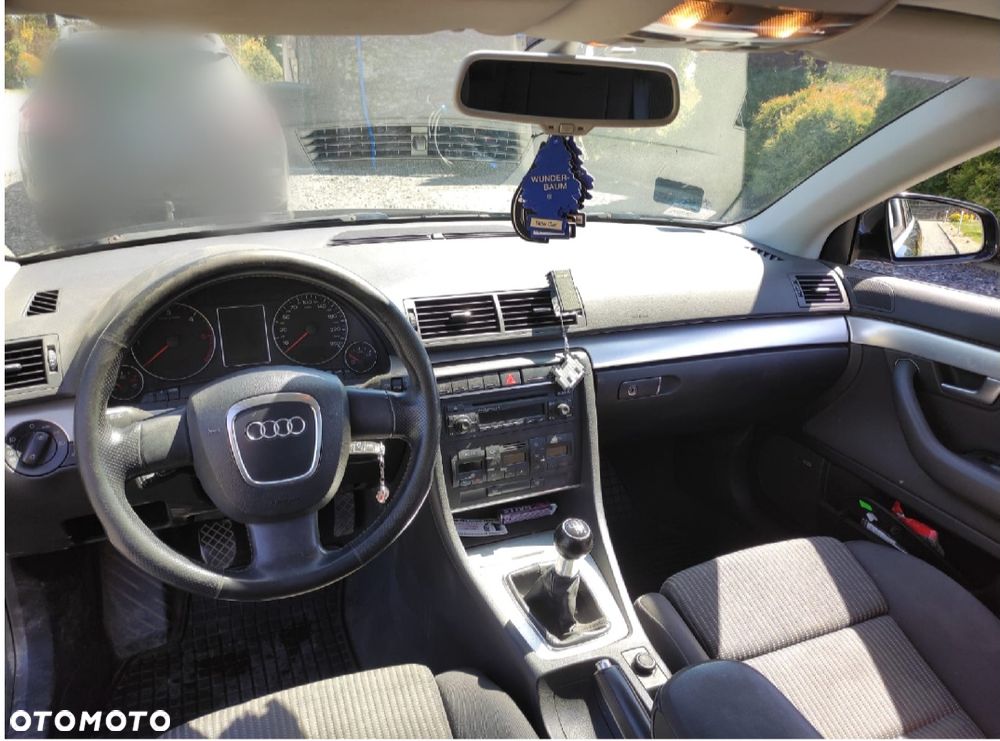 Audi A4 Avant - 1