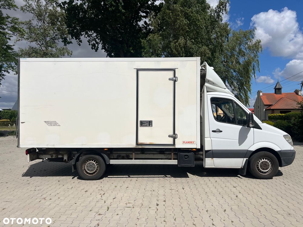 Mercedes-Benz Sprinter - 4