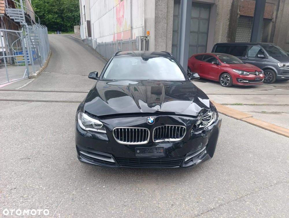 BMW Seria 5 528i - 8