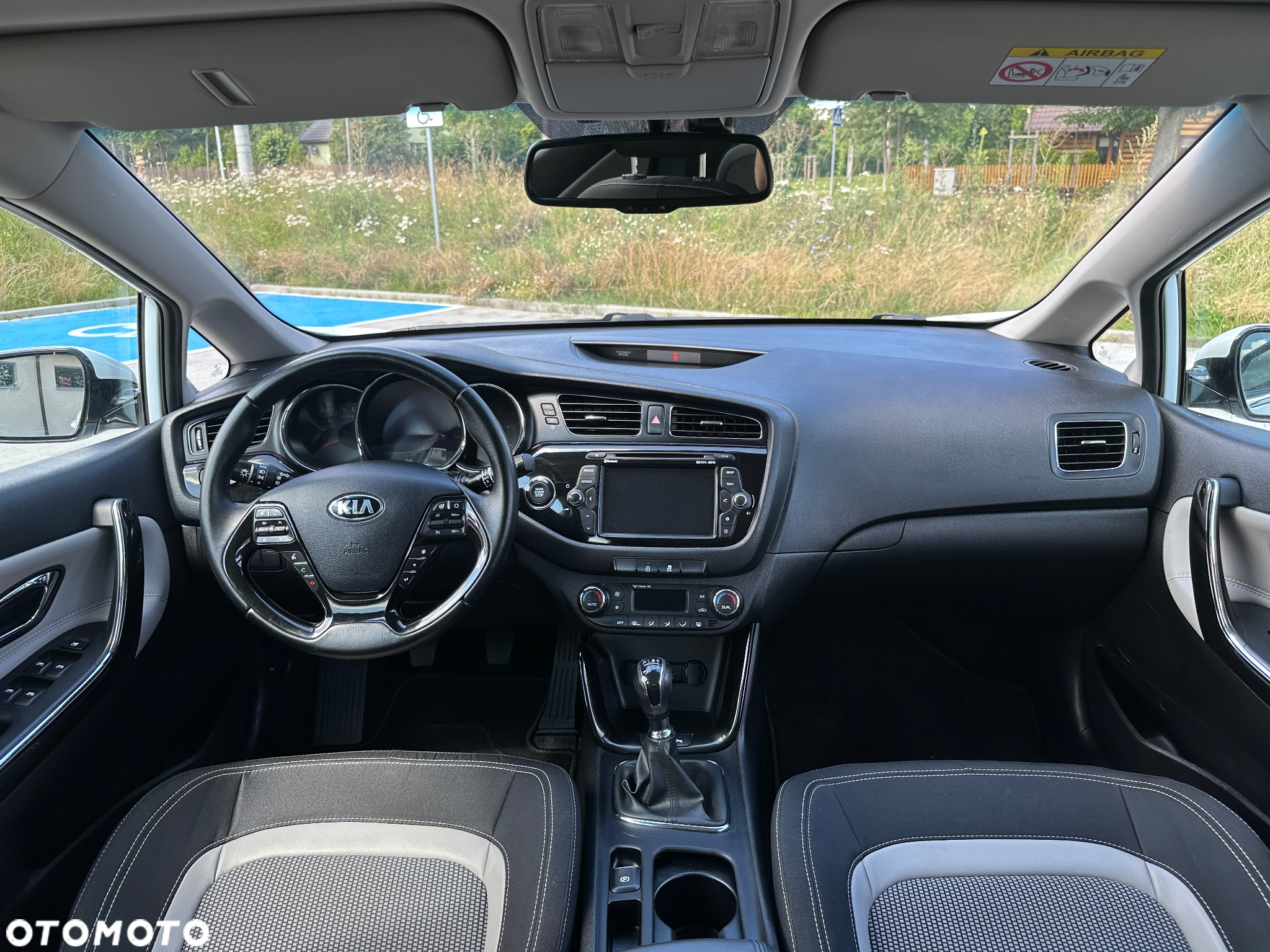 Kia Ceed 1.6 CRDi 128 Vision - 24