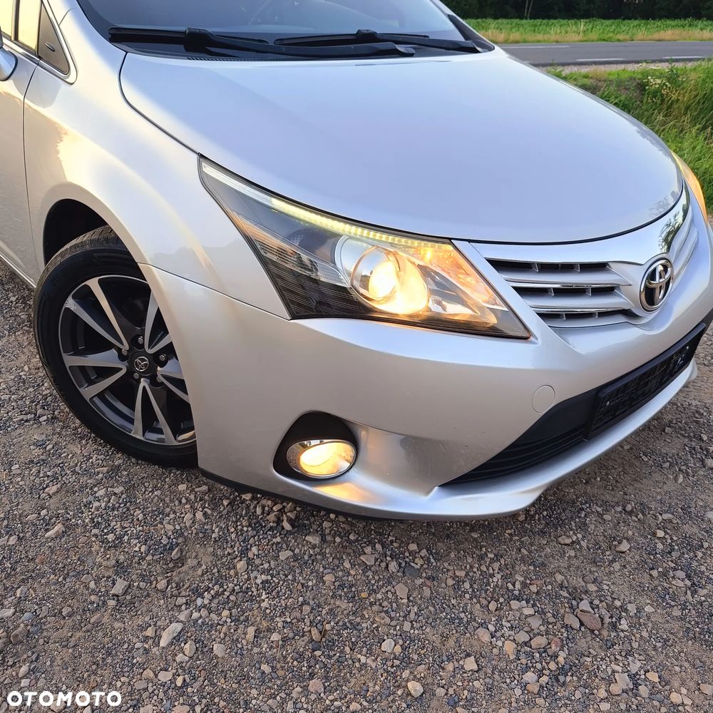 Toyota Avensis 2.0 D-4D Comfort - 3