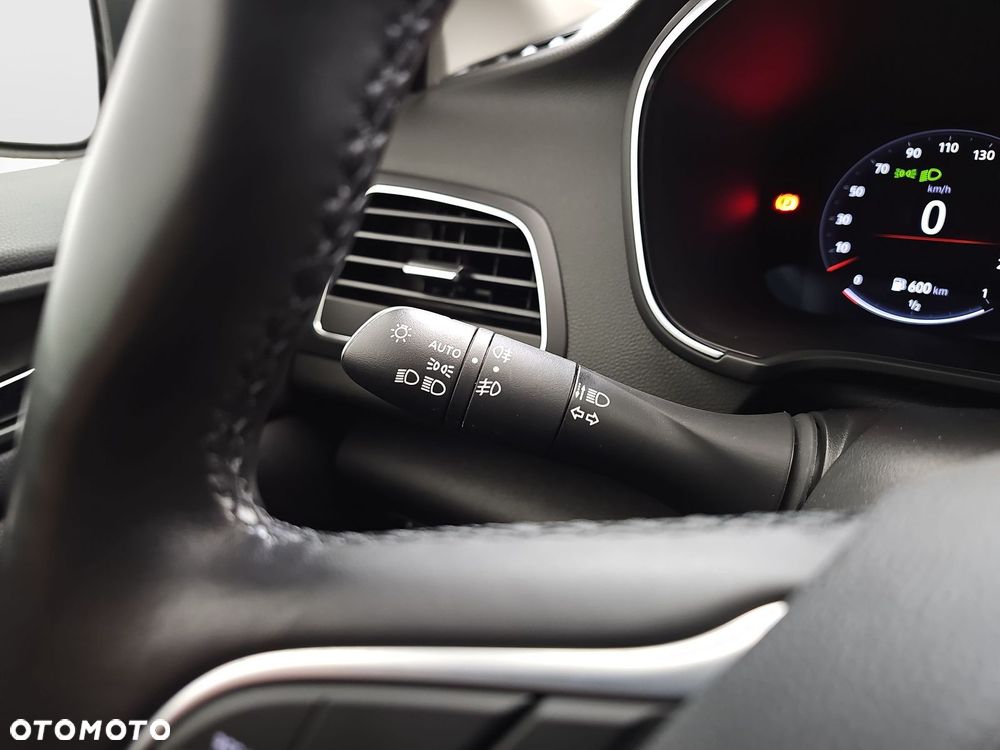 Renault Megane 1.3 TCe FAP Techno EDC - 16