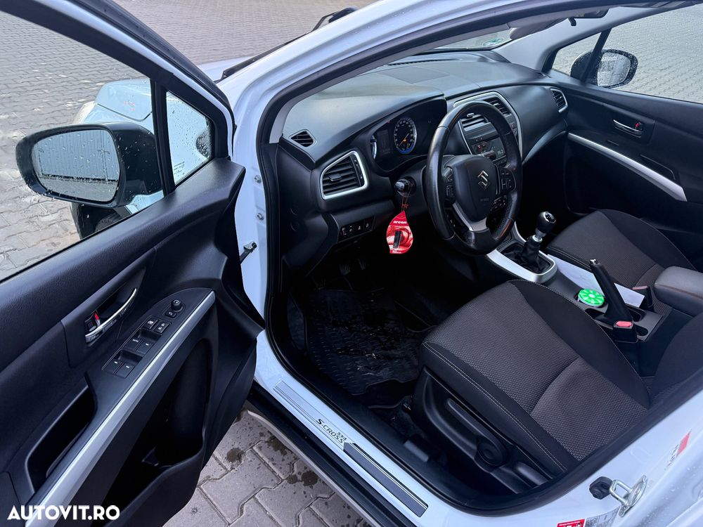 Suzuki S-Cross 1.6 DDIS 4x2 Comfort+ - 28