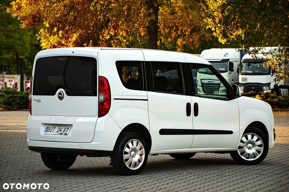 Opel Combo 1.4 Cosmo Eu6 - 22