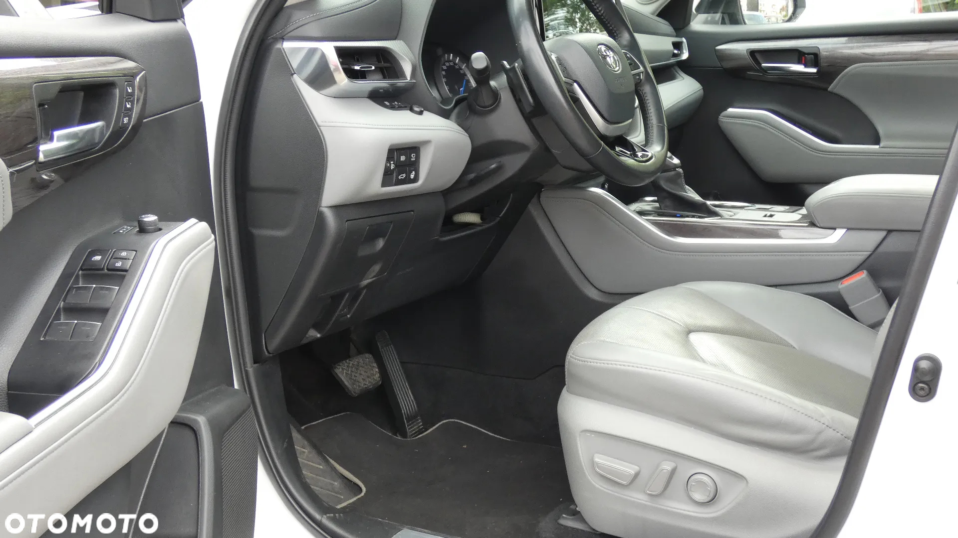 Toyota Highlander 2.5 Hybrid Executive - 15