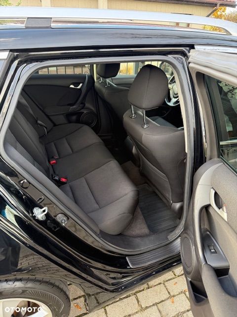 Honda Accord 2.0 Executive Nav - 8