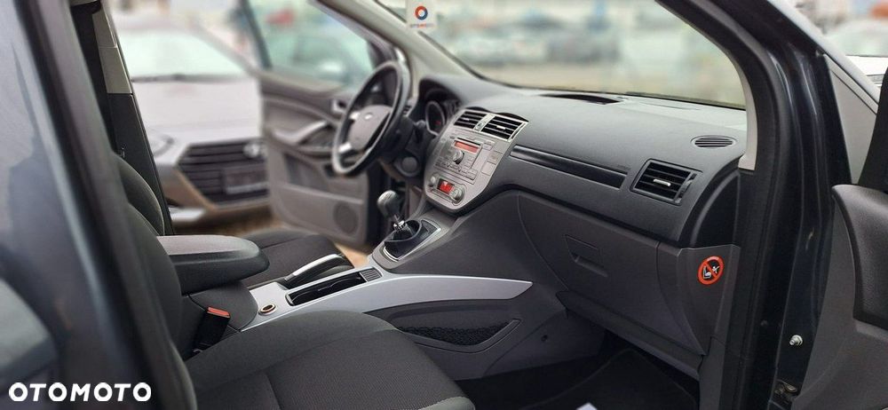 Ford Kuga - 11