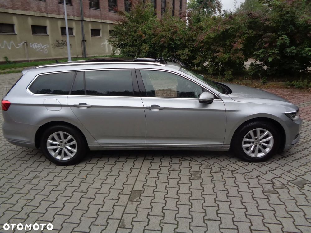 Volkswagen Passat 1.6 TDI BMT Comfortline - 27