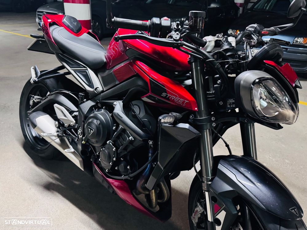 Triumph Street Triple - 8