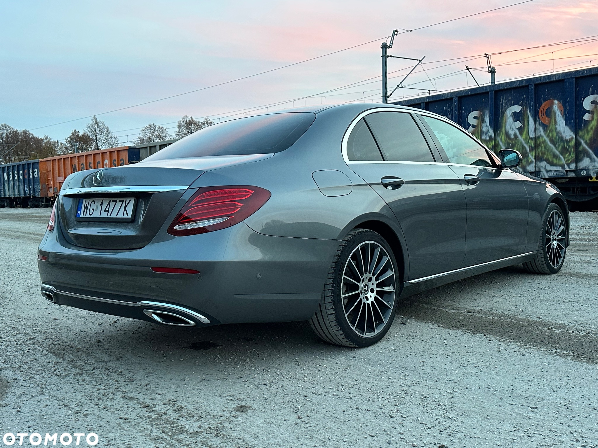 Mercedes-Benz Klasa E 220 d 4Matic T 9G-TRONIC Avantgarde - 12