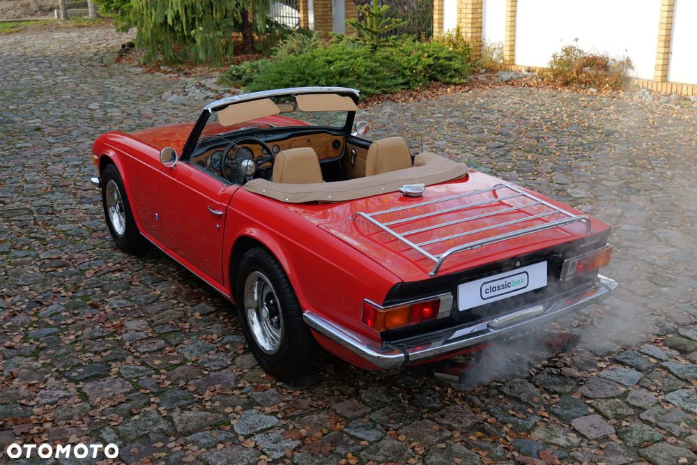 Triumph TR6 - 16