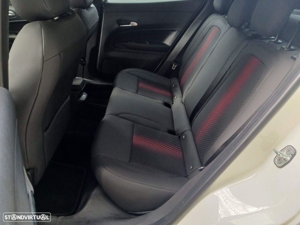 Alfa Romeo Junior 1.2 Speciale eDCT6 - 31