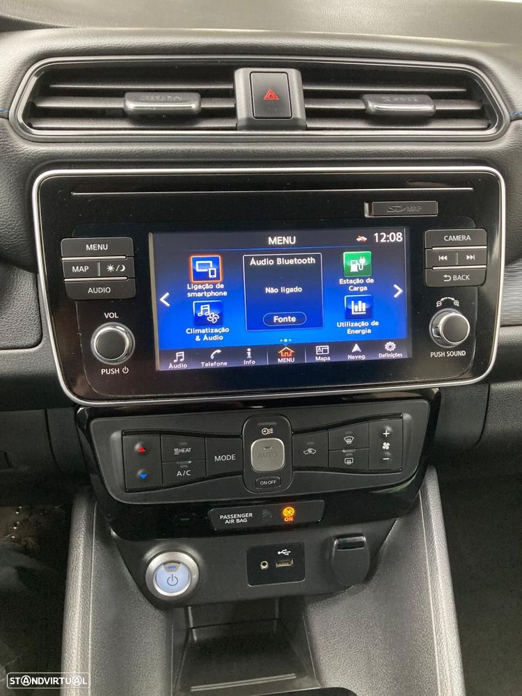 Nissan Leaf N-Connecta Two Tone - 13
