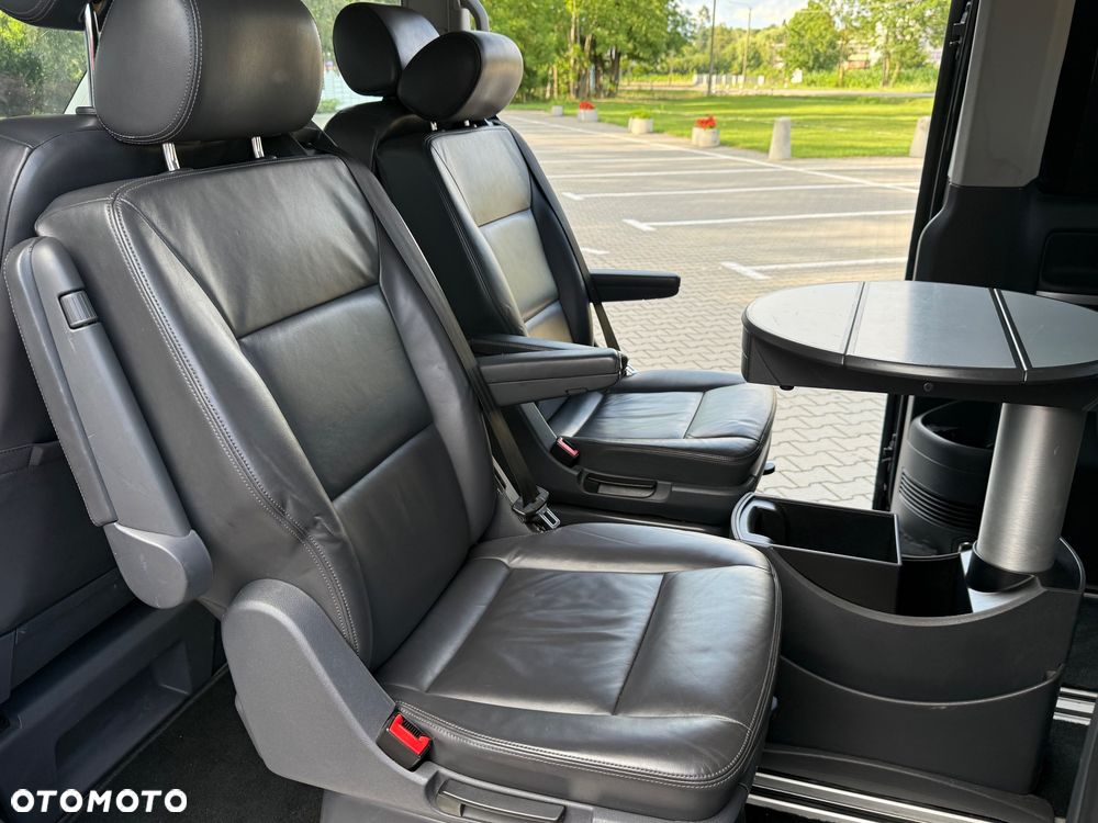 Volkswagen Multivan - 21