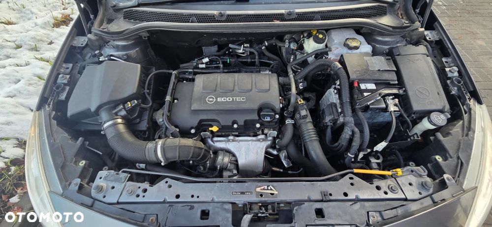 Opel Astra 1.4 Turbo Edition - 38