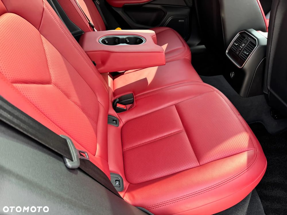 Porsche Macan - 25