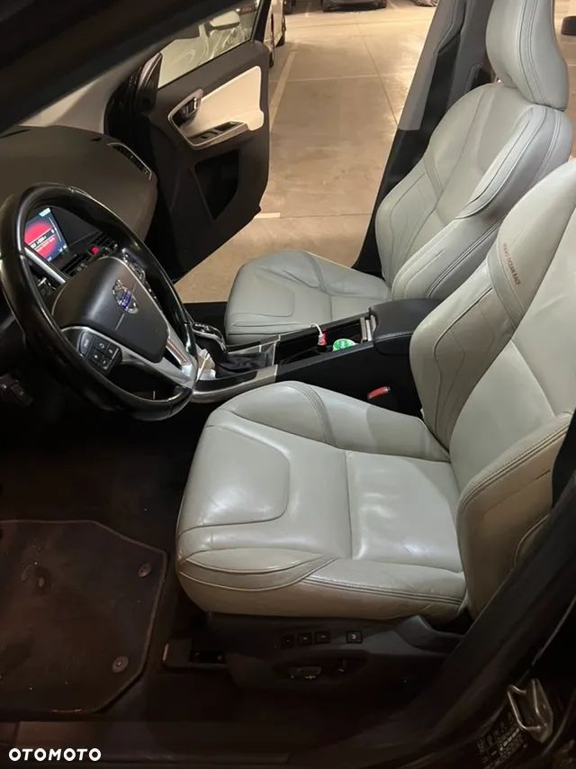 Volvo XC 60 D4 AWD Ocean Race - 6