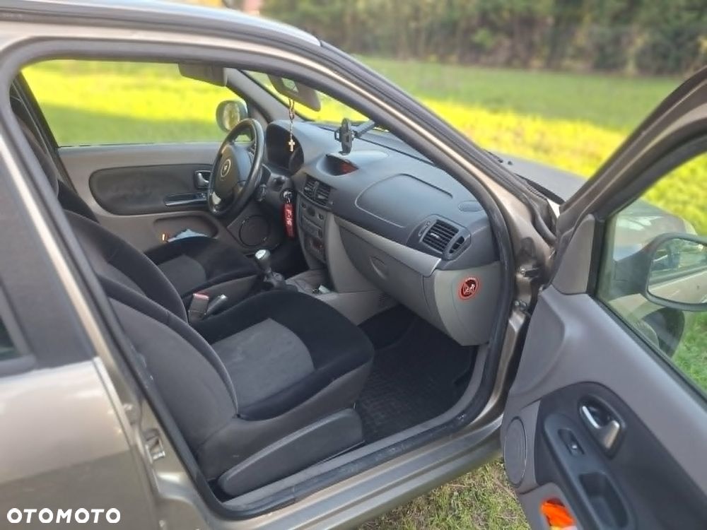Renault Thalia - 12
