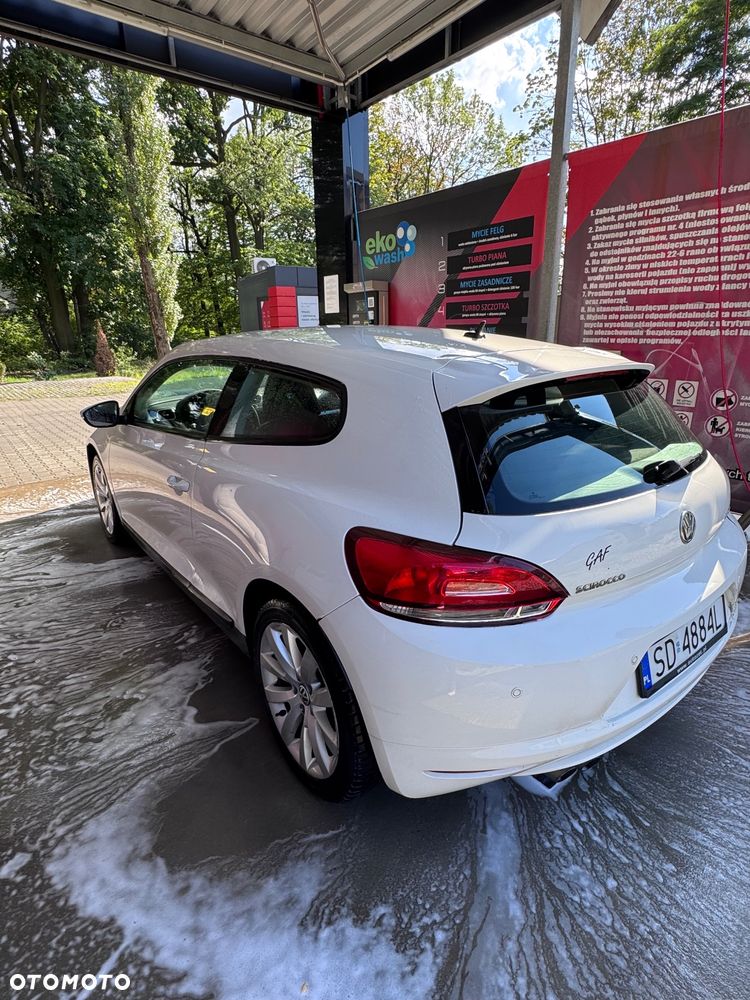 Volkswagen Scirocco 2.0 TDI - 11