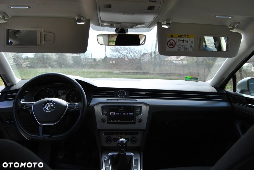 Volkswagen Passat 1.6 TDI BMT Comfortline - 20