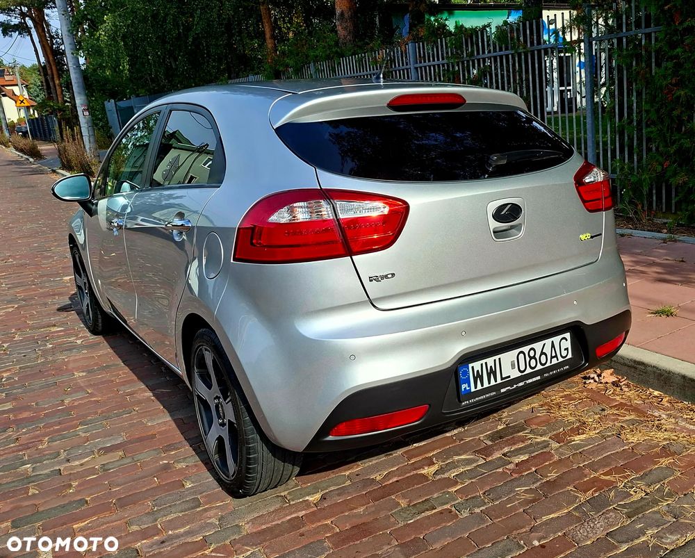 Kia Rio - 17