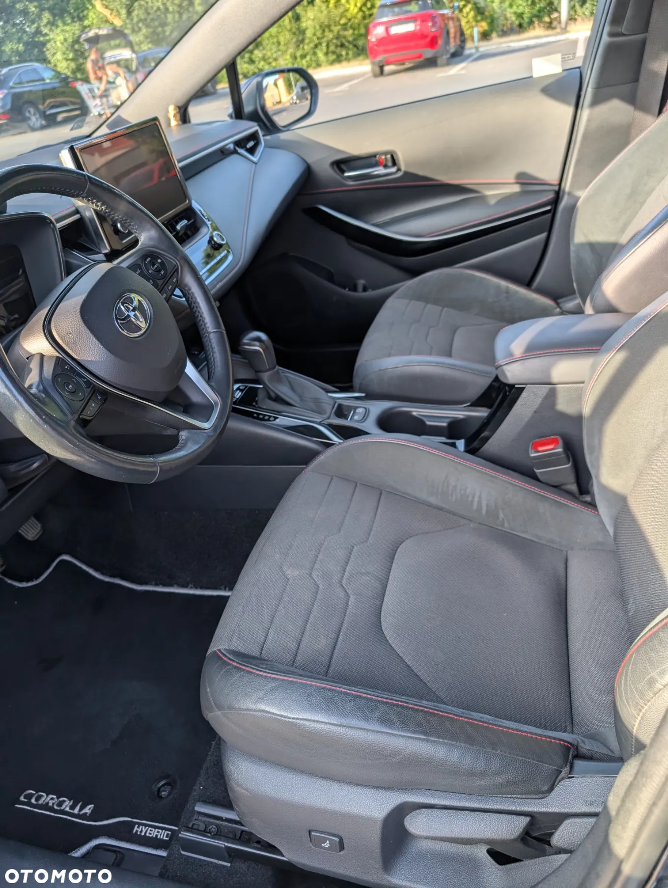 Toyota Corolla 1.8 Hybrid Executive - 14