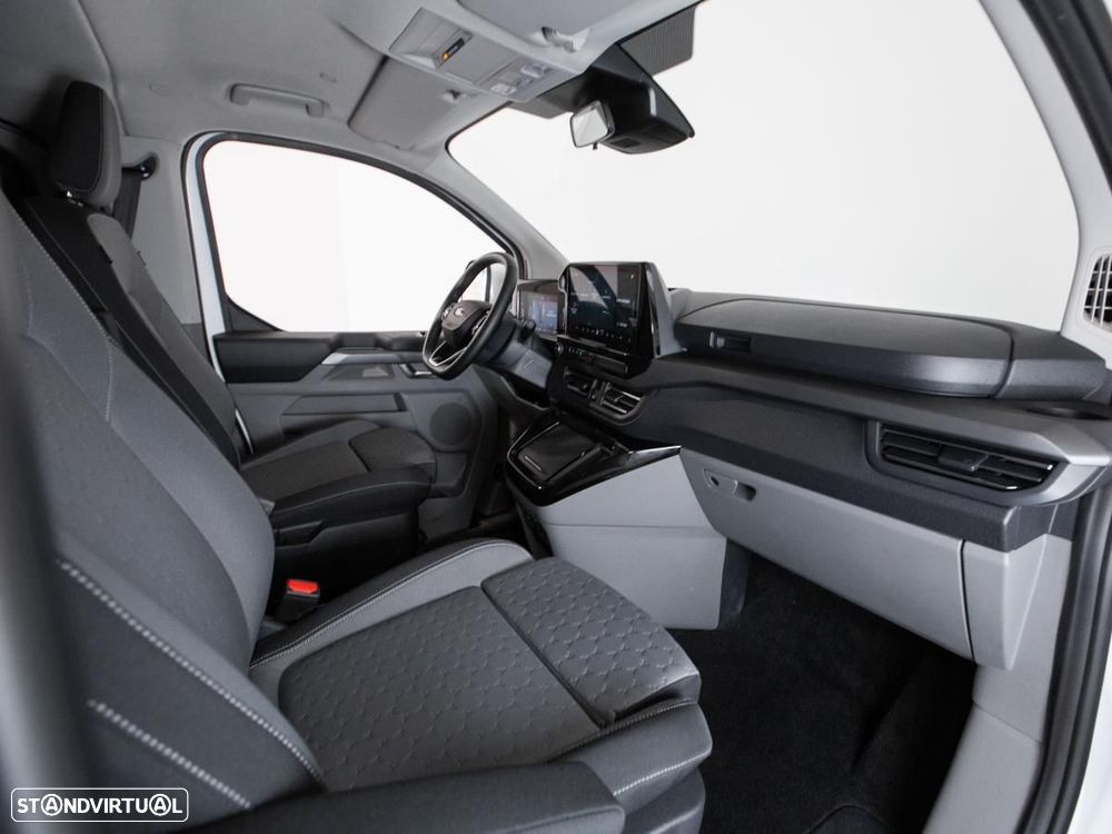 Ford Tourneo Custom — fotografia 11