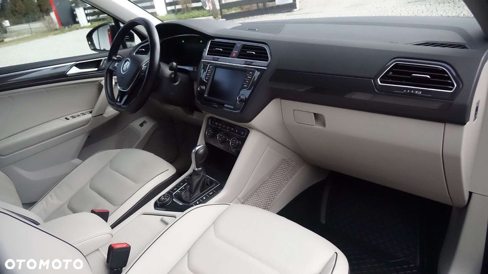 Volkswagen Tiguan - 6