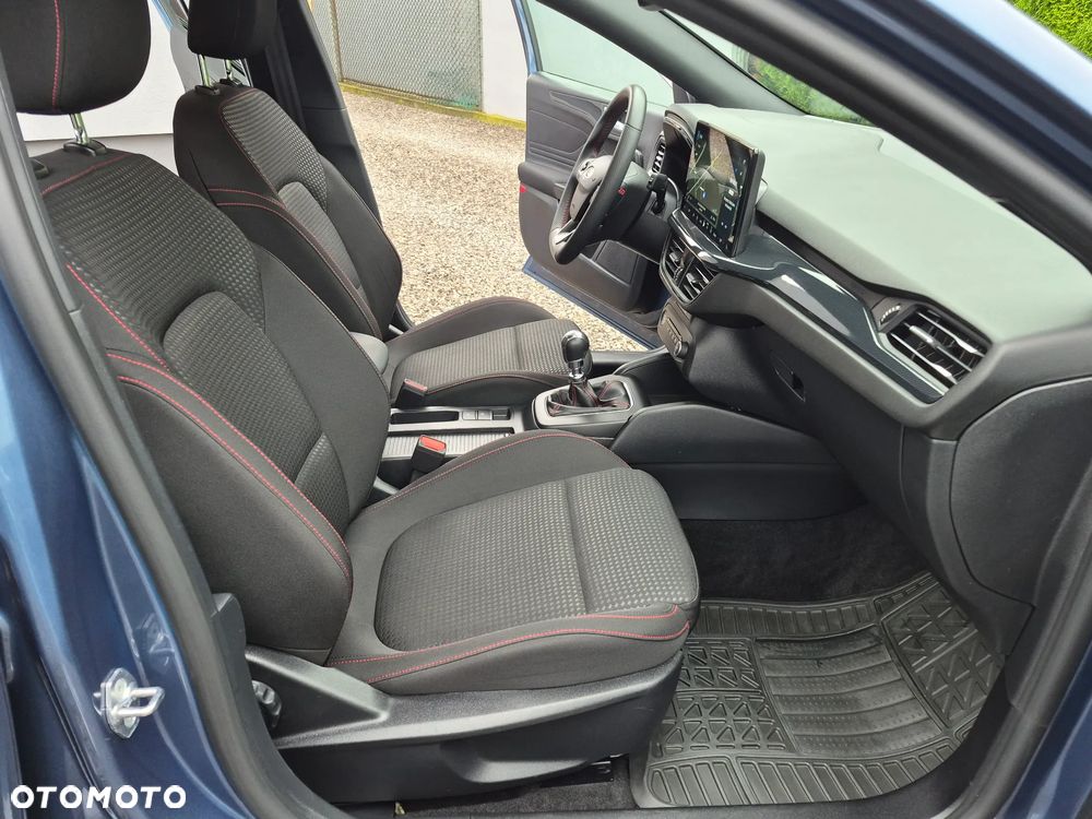 Ford Focus 1.0 EcoBoost Hybrid ST-LINE - 18