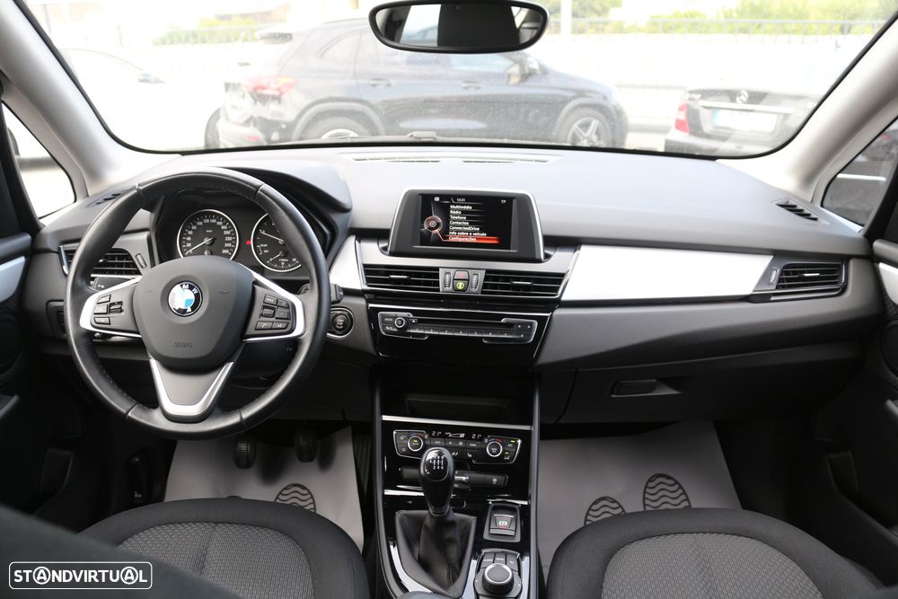 BMW 216 Active Tourer d - 11