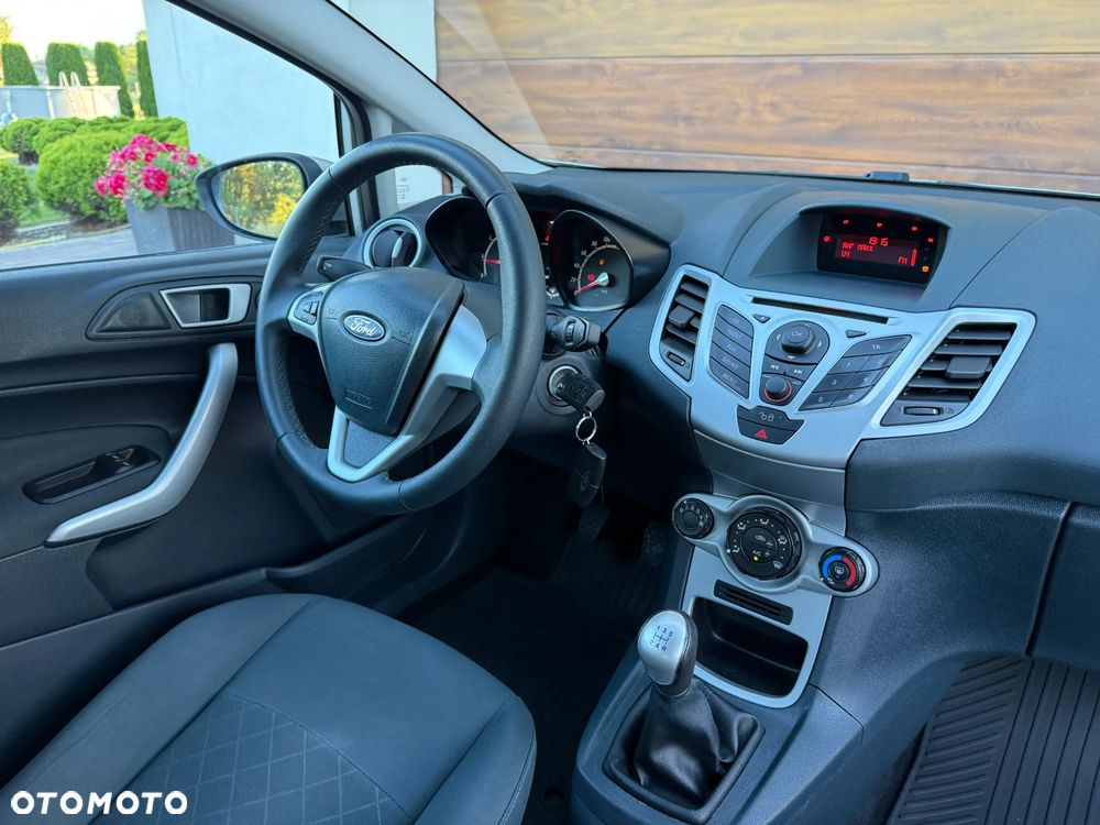 Ford Fiesta 1.25 Ghia EU5 - 18