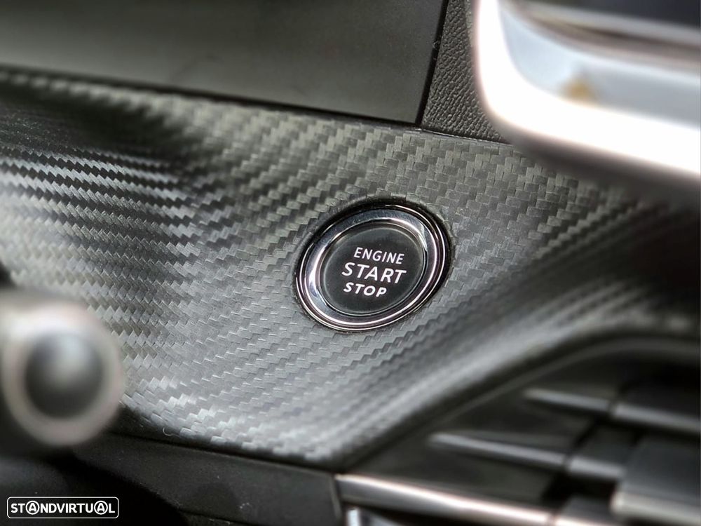 Peugeot e-2008 50 kWh GT - 50