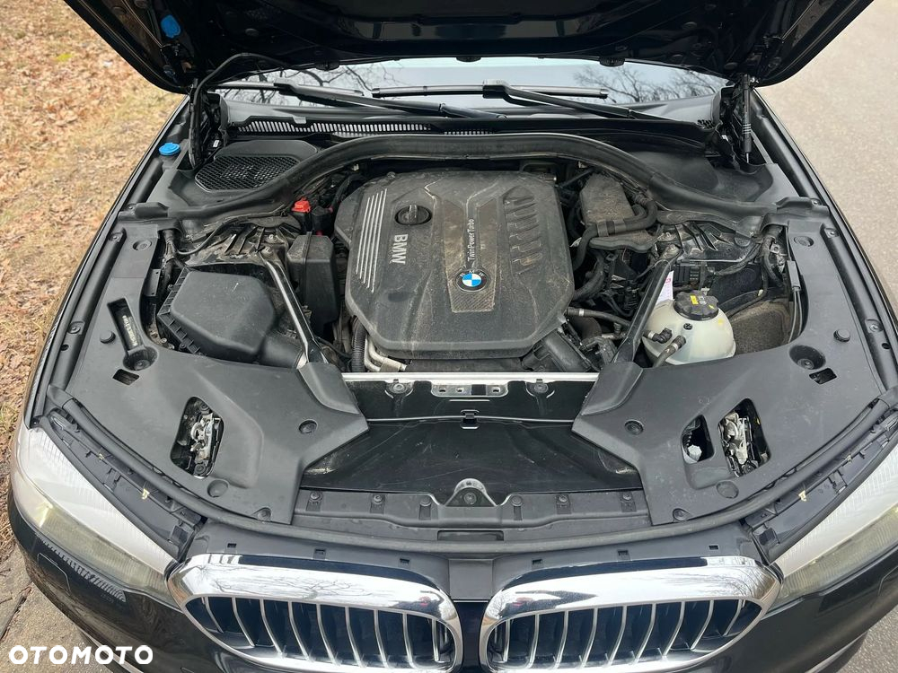 BMW Seria 5 530d Luxury Line - 23