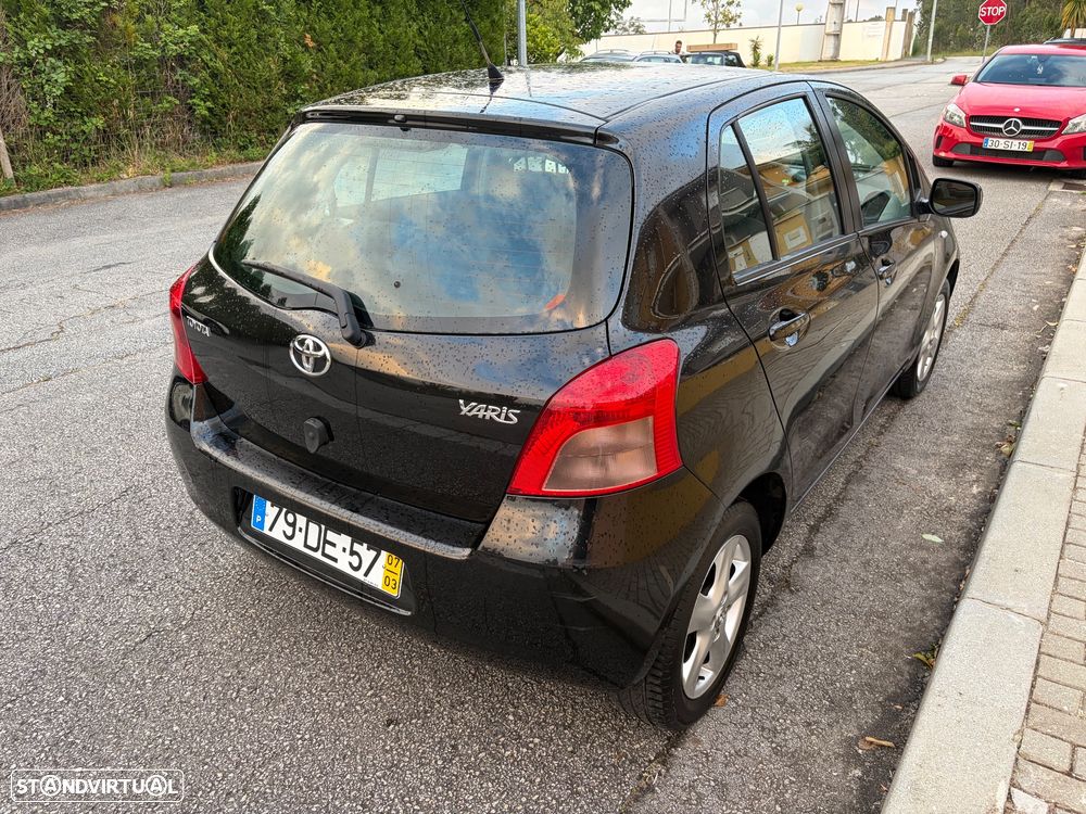 Toyota Yaris 1.0 VVT-i Sol High Pack MMT - 3