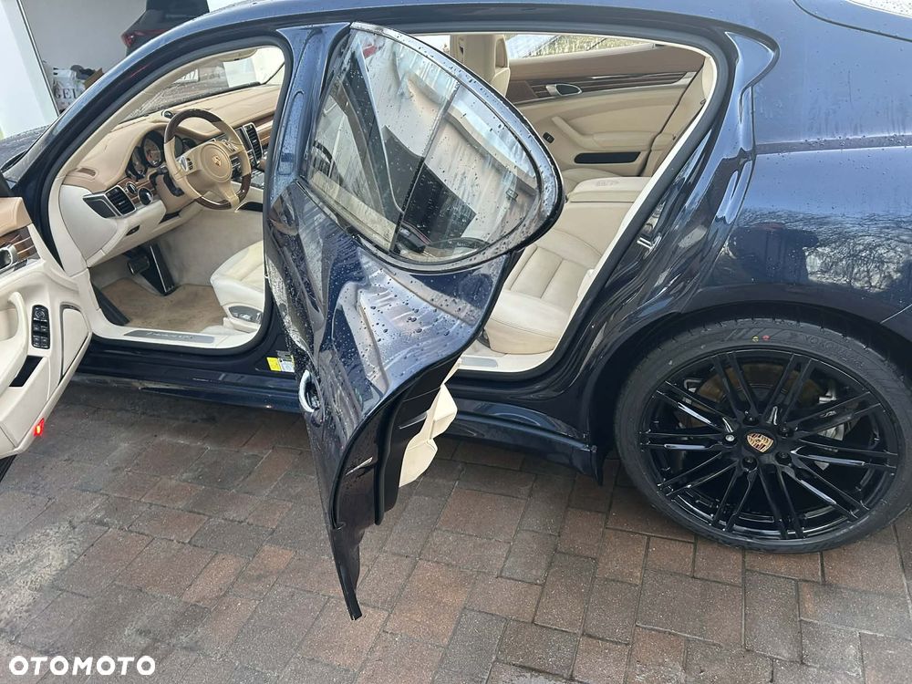 Porsche Panamera - 19