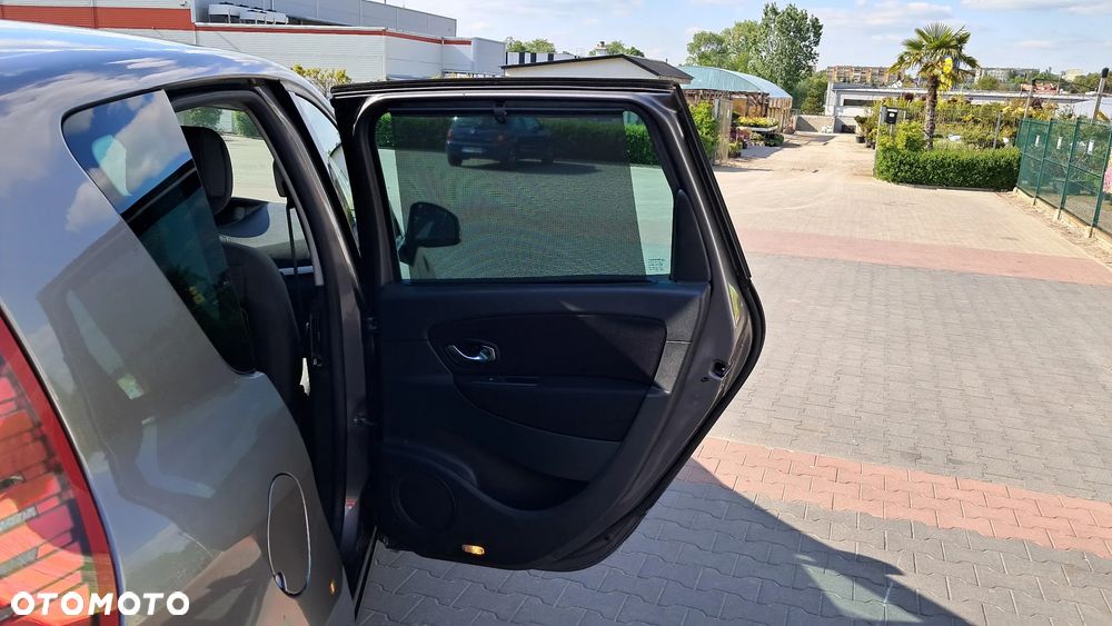 Renault Scenic 1.6 16V Dynamique - 9